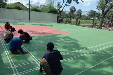 Jasa pembuatan lapangan bulutangkis indoor & outdoor terpercaya PT. Wira Konstruksi. Standar BWF & bergaransi. Hubungi Bpk Anwar di 081317116767!