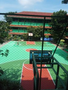 Kontraktor lapangan bulutangkis sekolah, kampus, & instansi terpercaya oleh PT. Wira Konstruksi. Bergaransi & standar BWF. Hubungi Bpk Anwar 081317116767!
